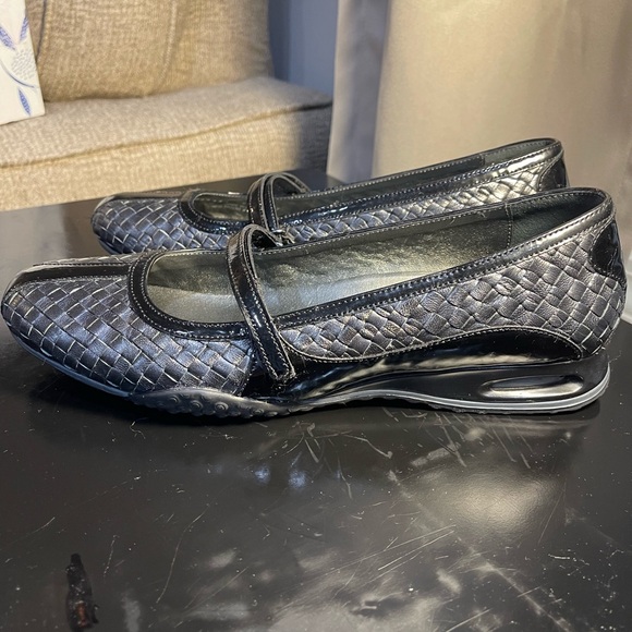 Womens Cole Haan/Nike Air Mary Janes - Picture 3 of 7